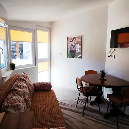 дом за гости осогово *