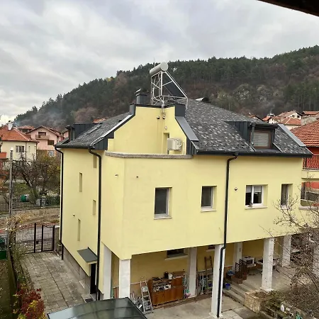 дом за гости осогово Apartment