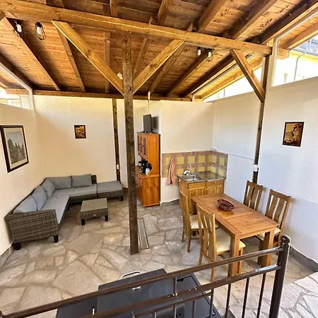 дом за гости осогово Кюстендил