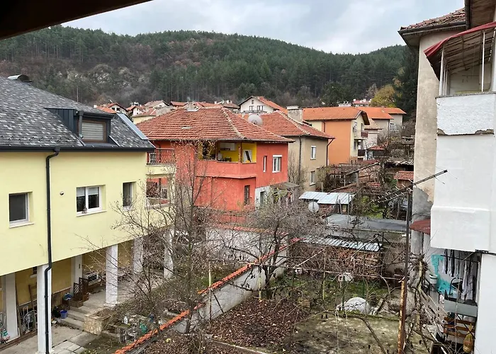 дом за гости осогово Kyustendil